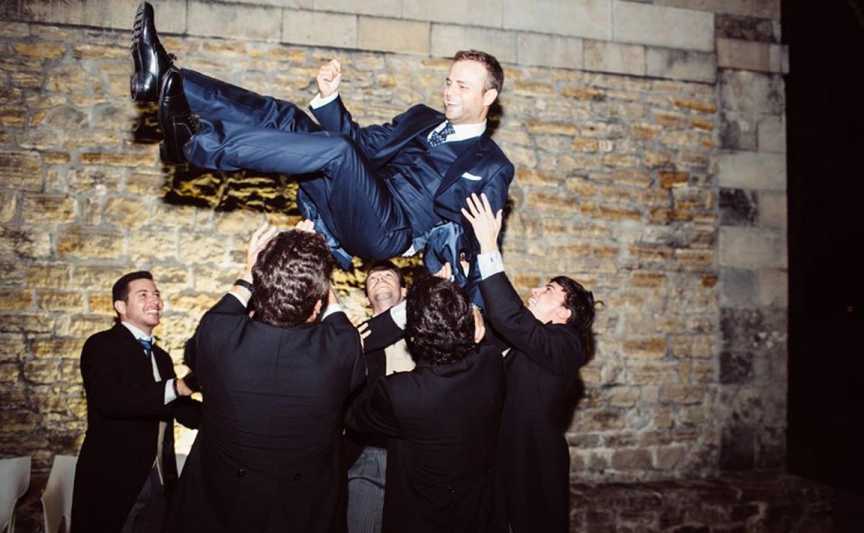 Boda de Elena y Héctor que vuela por los aires.