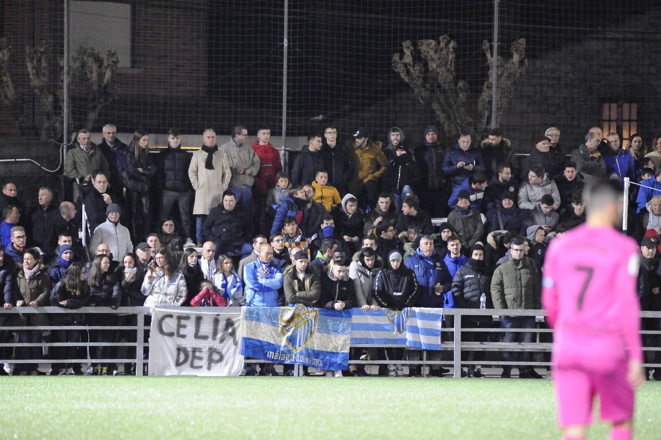 El Escobedo acaba de protagonizar su gesta. Los camargueses han apeado al Málaga de la Copa en un gran partido de los de Pablo Casar, que con un claro 2-0 se han deshecho de un equipo de Segunda en el Eusebio Arce.