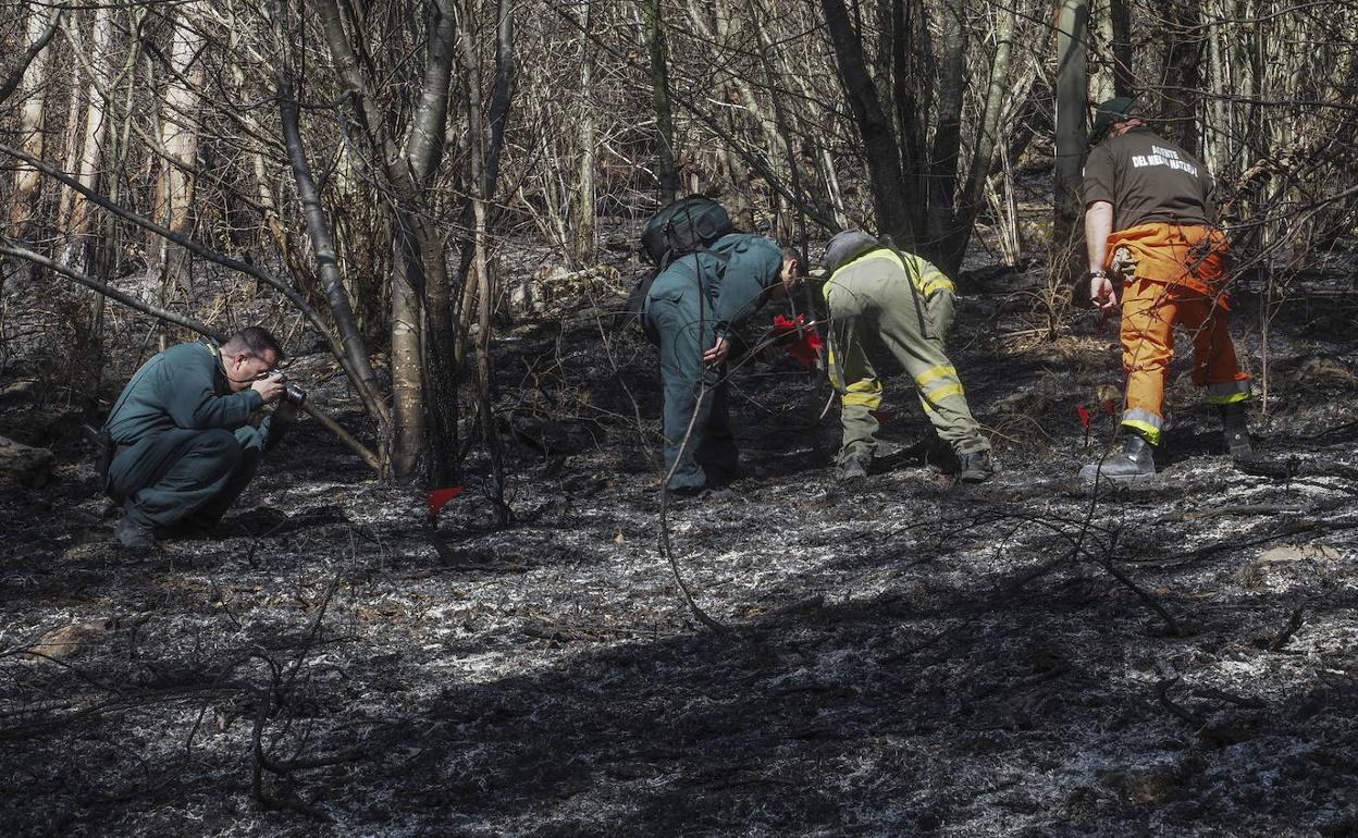 La jueza achaca al exjefe de voluntarios de Ramales un delito de incendio intencionado