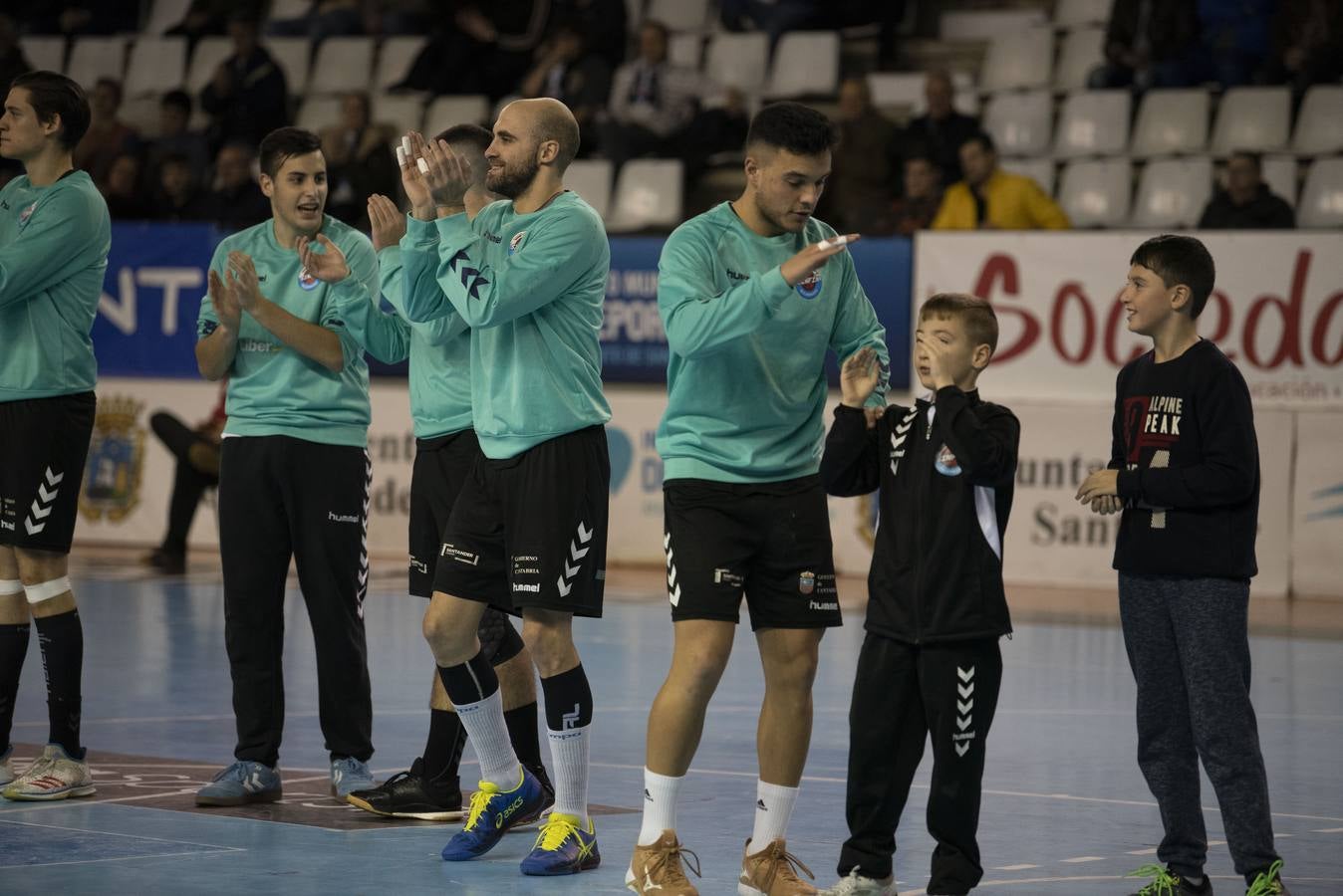 Los santanderinos derrotan con mucha solvencia al Guadalajara y se clasifican para la cuarta ronda de la Copa del Rey