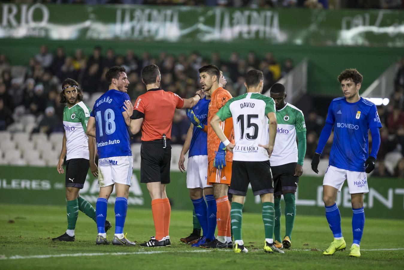 Fotos: Los momentos del Racing-Oviedo