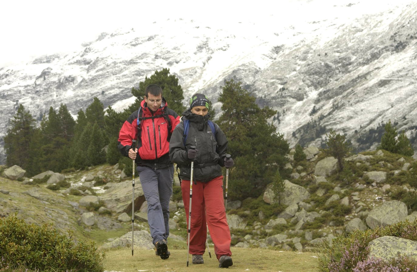 Evadirse entre montañas, en pueblecitos de piedra rodeados de paisajes de ensueño, es una manera idílica de disfrutar de las esperadas fechas navideñas