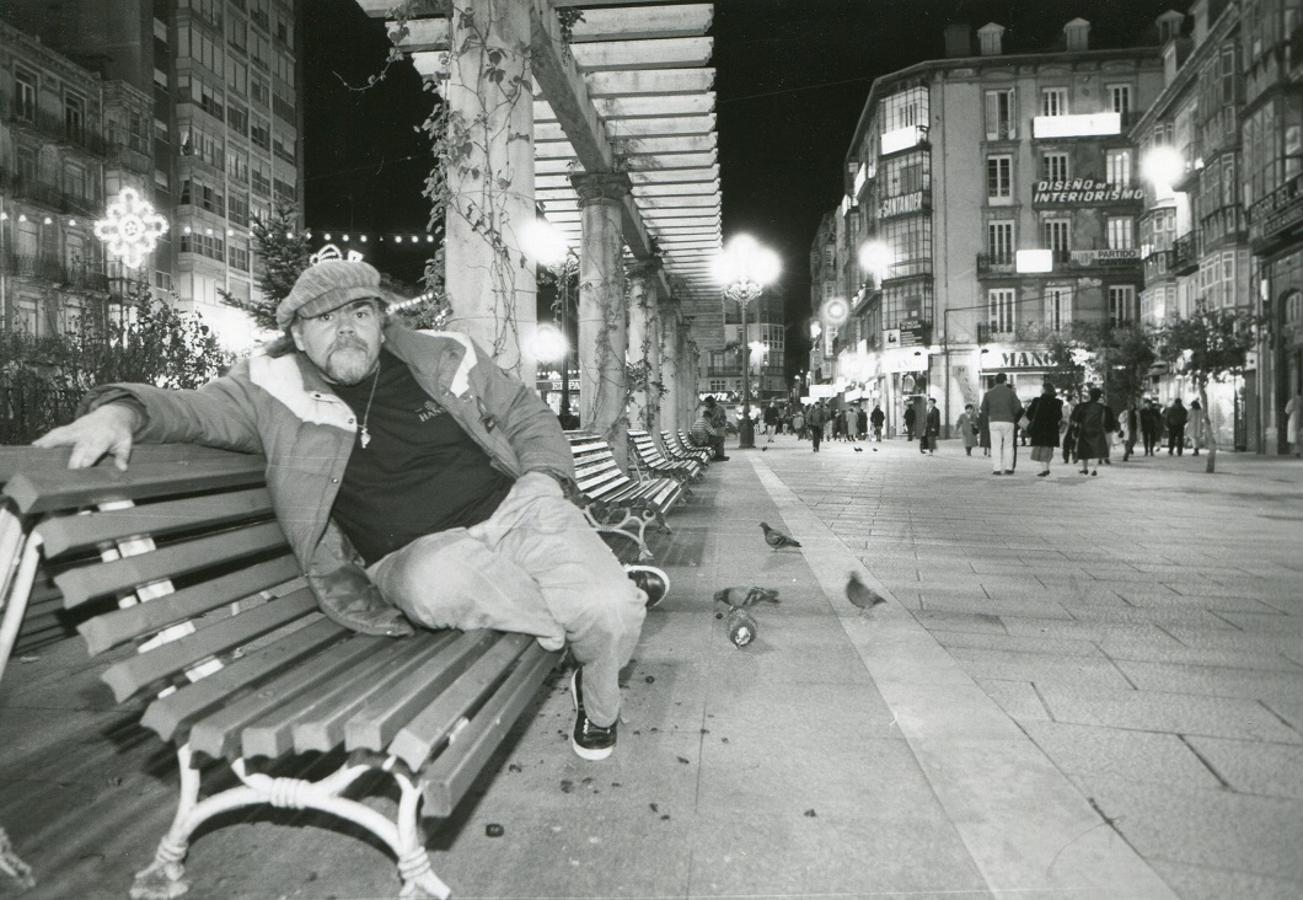 Amor, en la calle Burgos de Santander, en 1992.