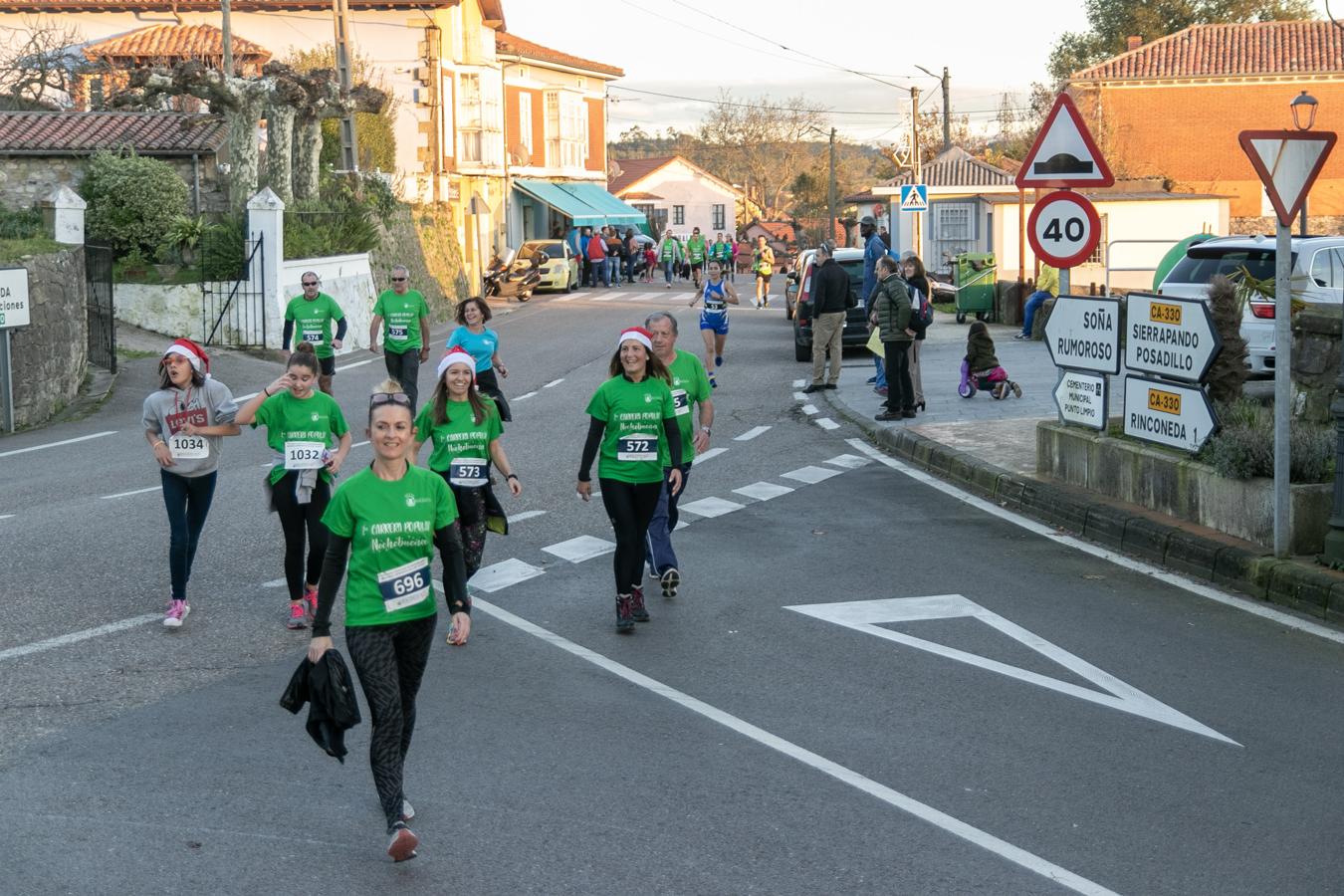 Fotos: Solidariada a zancadas