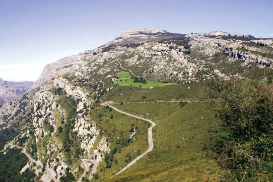 Vista del puerto de Lunada.