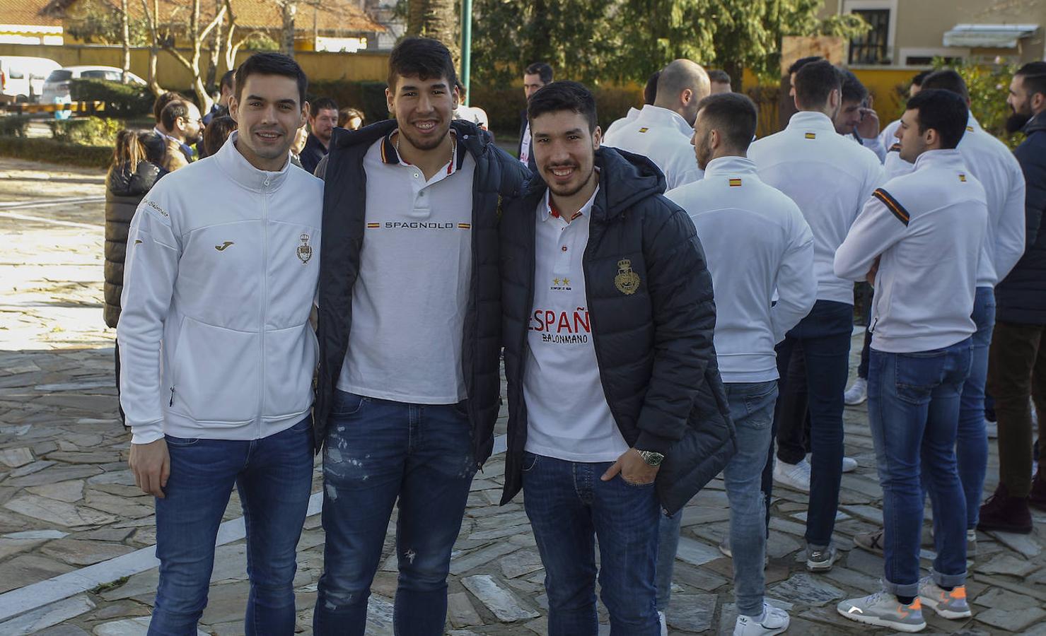 Los 'Hispanos' se encuentran concentrados en el Hotel Torresport en Sierrapando para preparar el Europeo de Balonmano que se disputará a partir del 9 de enero en Austria, Noruega y Suecia. 