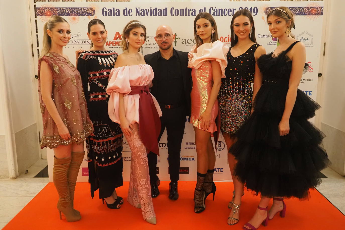 Patricia González, Silvia López, Cristina Galán, Carlo Vega, Ainara de Santamaría, Violeta de la Maza y Alexandra Tocu.