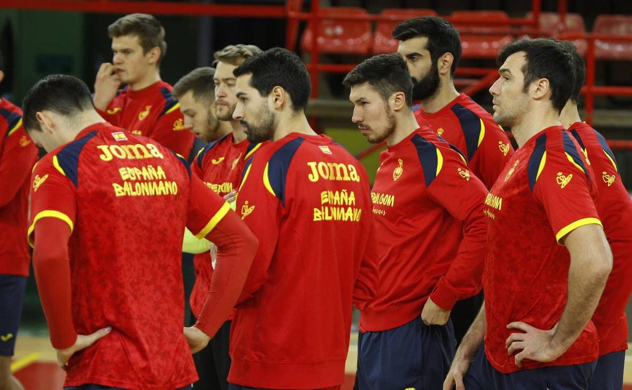 La selección española ha estado estas navidades concentrada en Torrelavega, preparando este Europeo. Este fin de semana, los Hispanos realizarán su último ensayo.