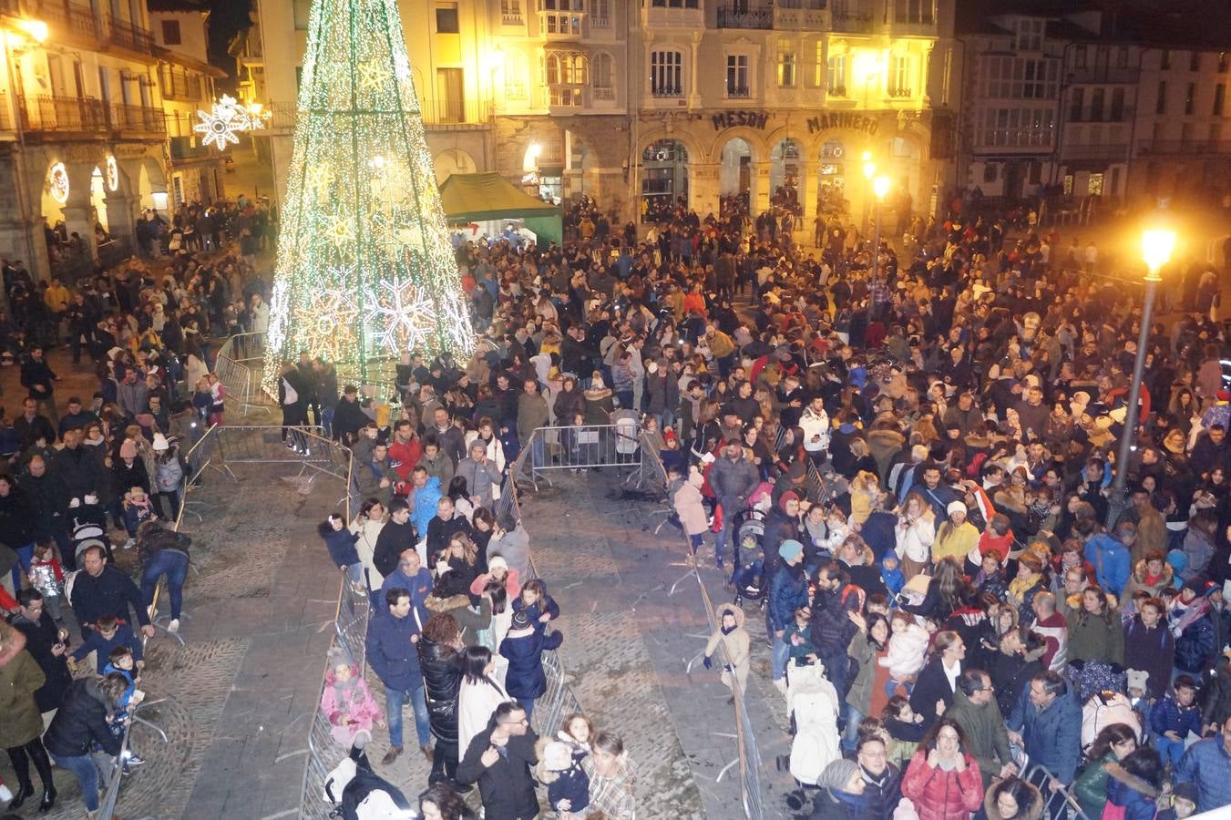 Esperando a los Reyes en Castro