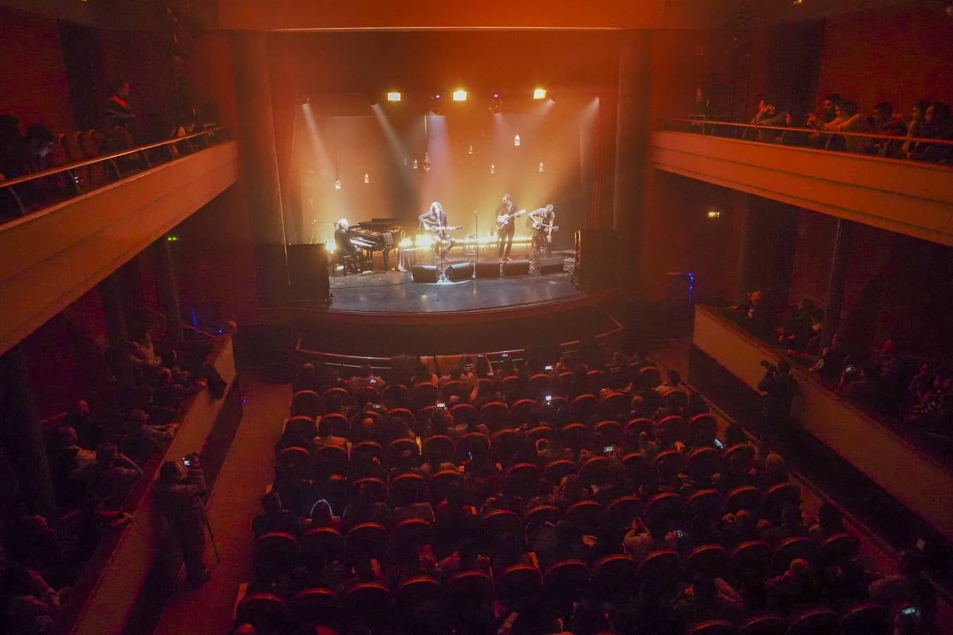 Rulo, durante uno de los dos conciertos ofrecidos este lunes en Reinosa