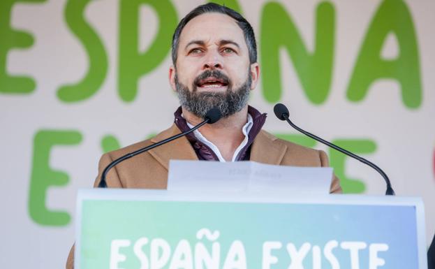 El líder de Vox, Santiago Abascal, durante su discurso en la concentración de Madrid convocada por la plataforma España Existe.