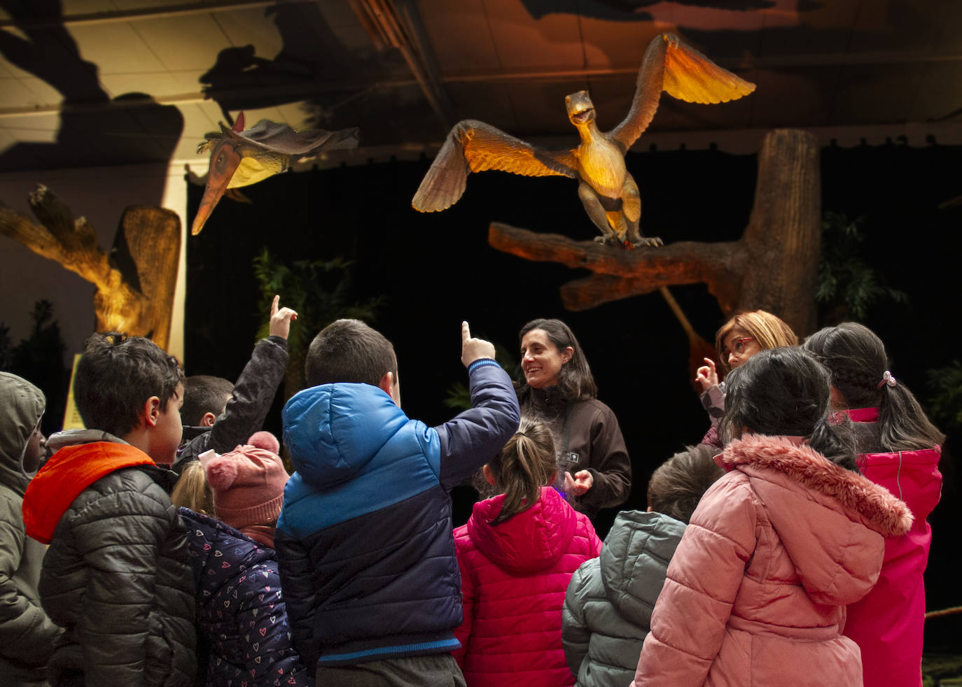 Fotos: ¿Todavía no has llevado a los &#039;peques&#039; a ver la exposición de dinosarios de Torrelavega?