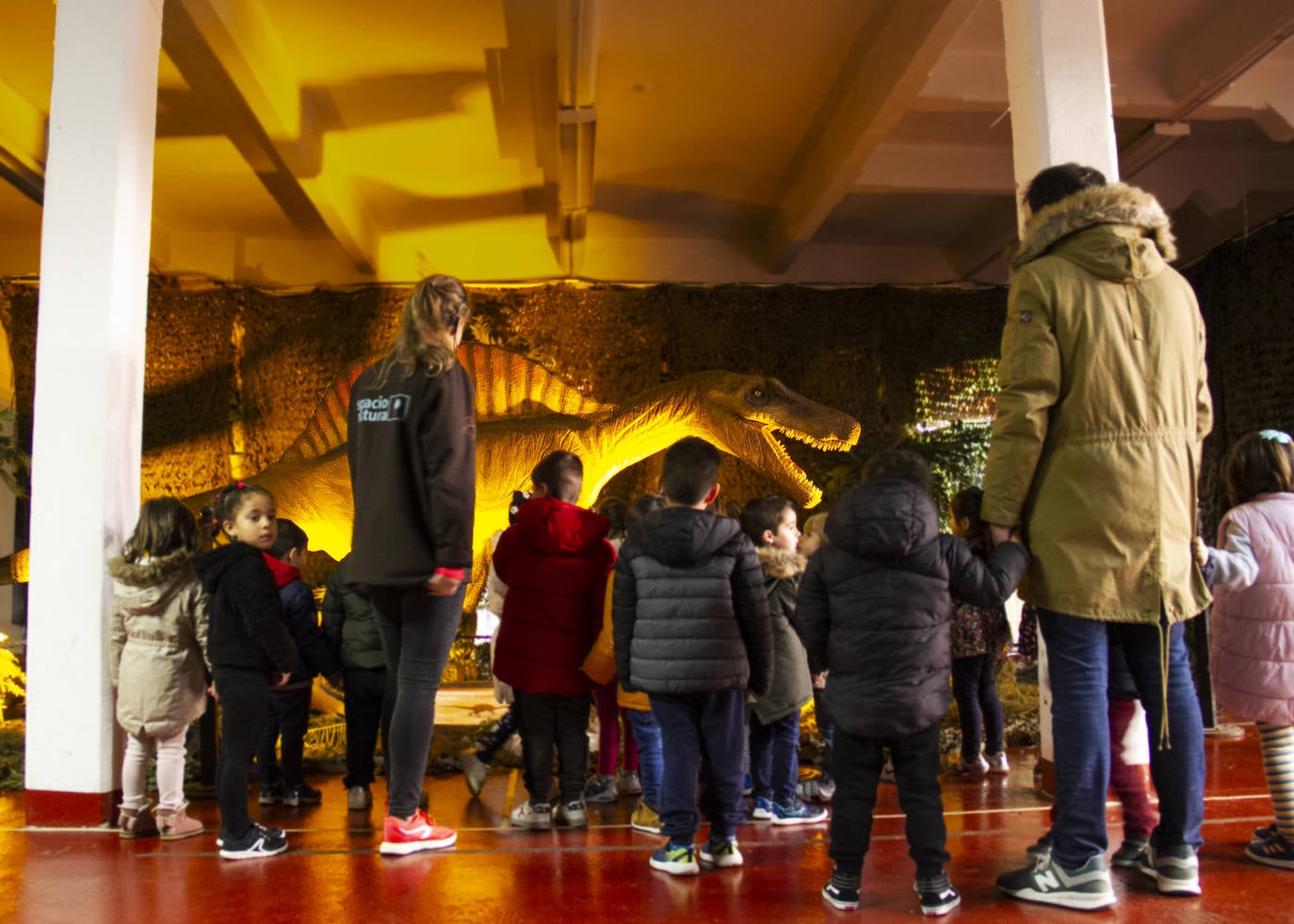 Fotos: ¿Todavía no has llevado a los &#039;peques&#039; a ver la exposición de dinosarios de Torrelavega?