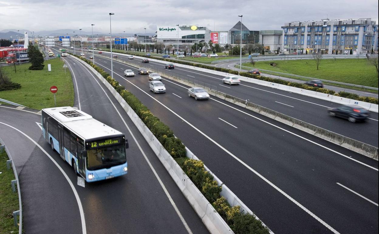 Unidas por Santander pide que se refuerce el transporte público en Nueva Montaña