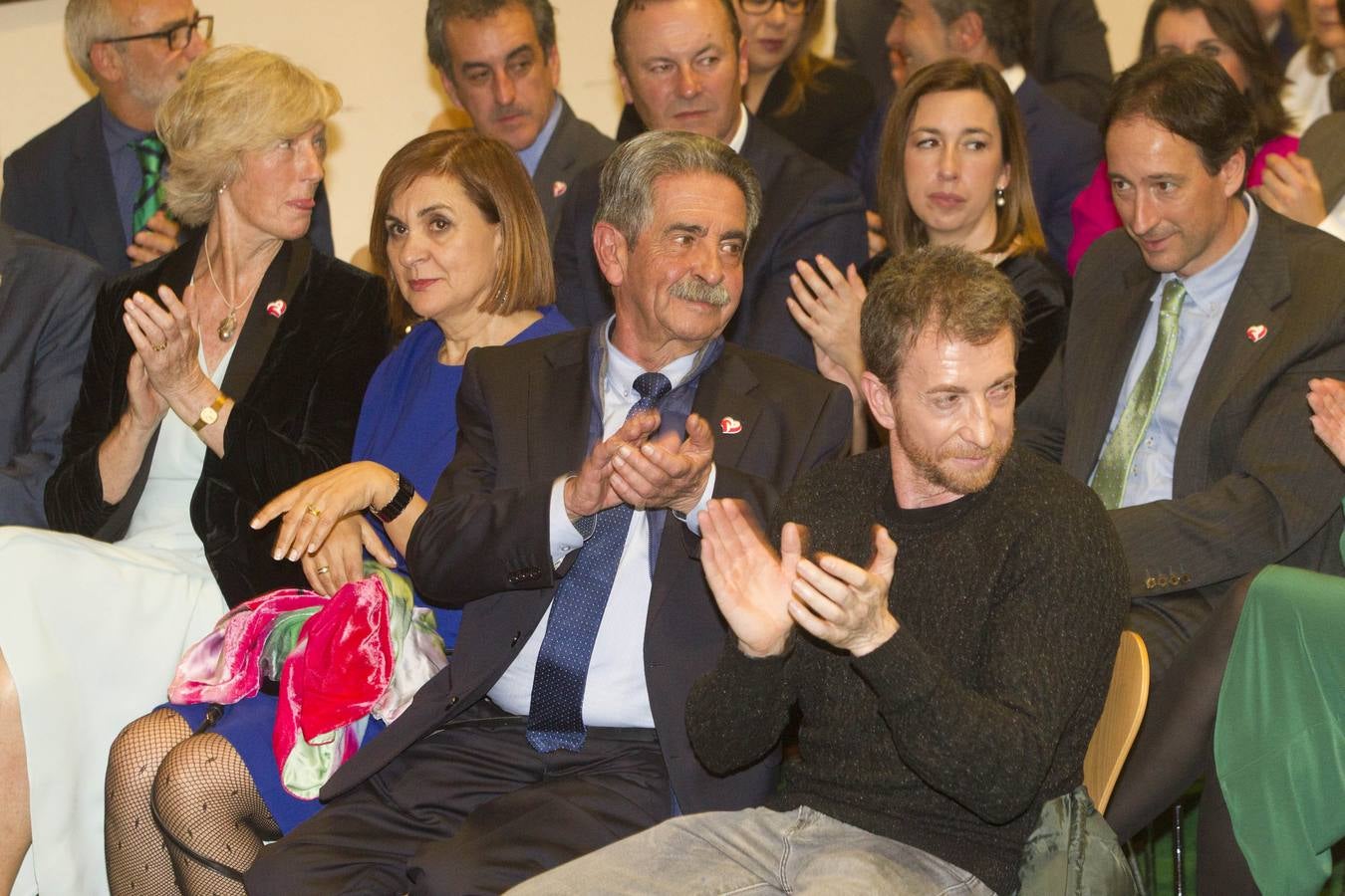 En primera fila, Marina Lombó, Aurora Díaz, Miguel Ángel Revilla y Pablo Motos.