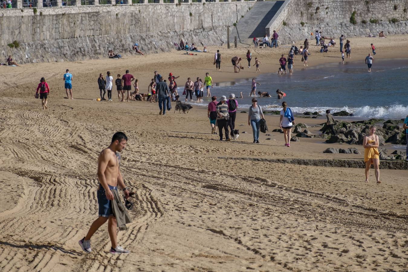 Fotos: Sol y playa en pleno mes de febrero en Cantabria