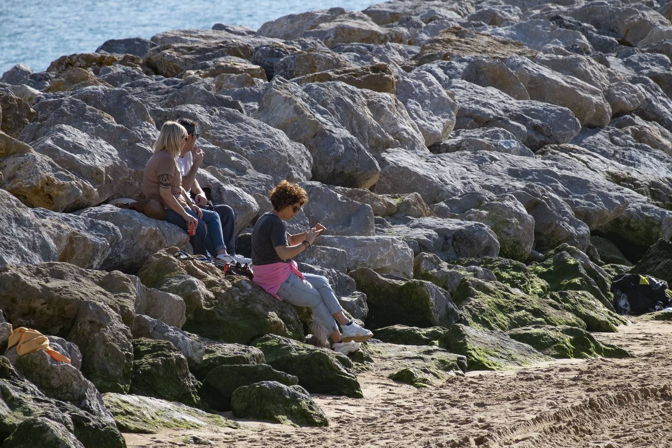 Fotos: Sol y playa en pleno mes de febrero en Cantabria