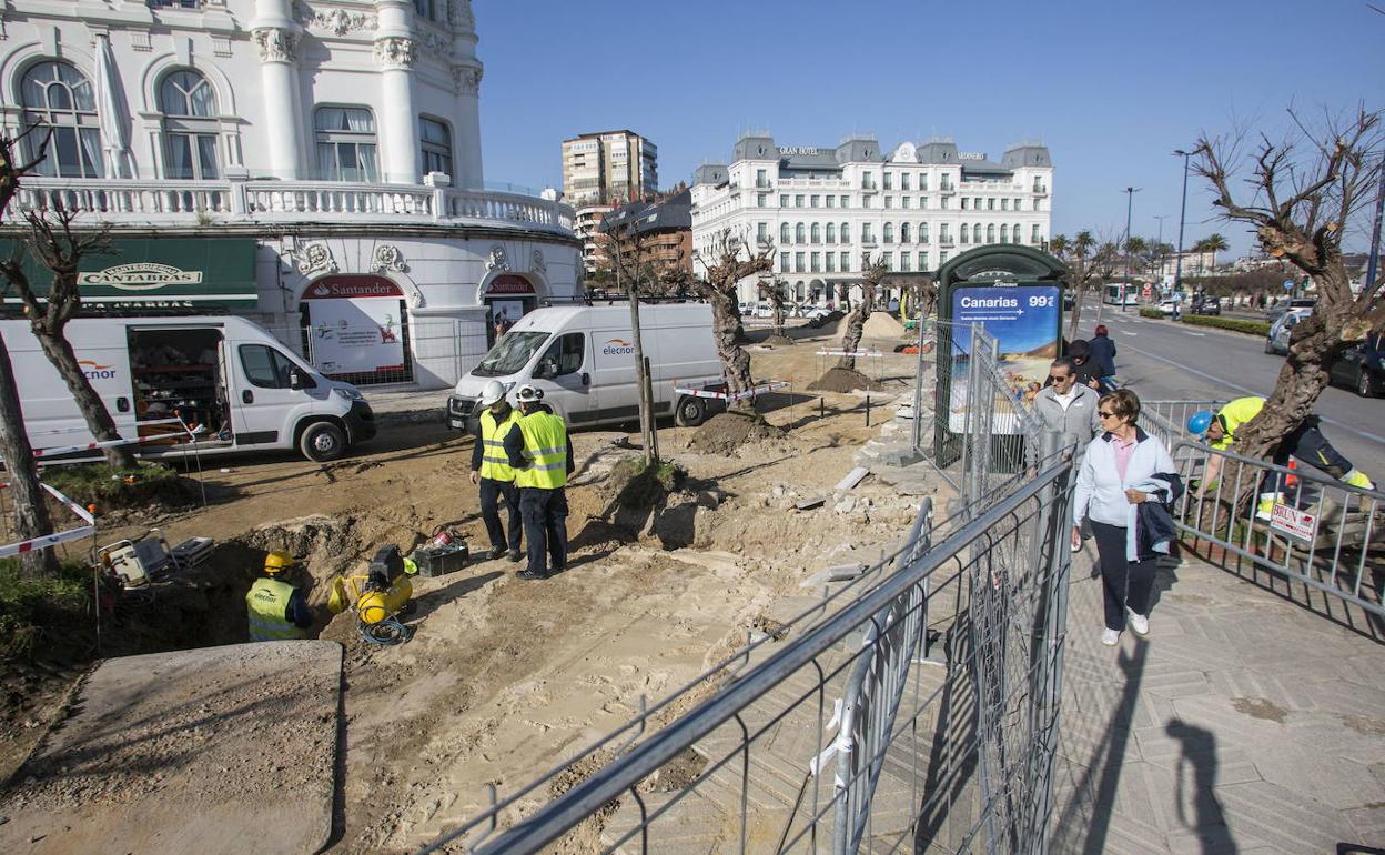 Imagen de la obras de remodelacion de la Plaza de Italia, que a partir de ahora coincidirán con las de construcción del nuevo tanque de tormentas.