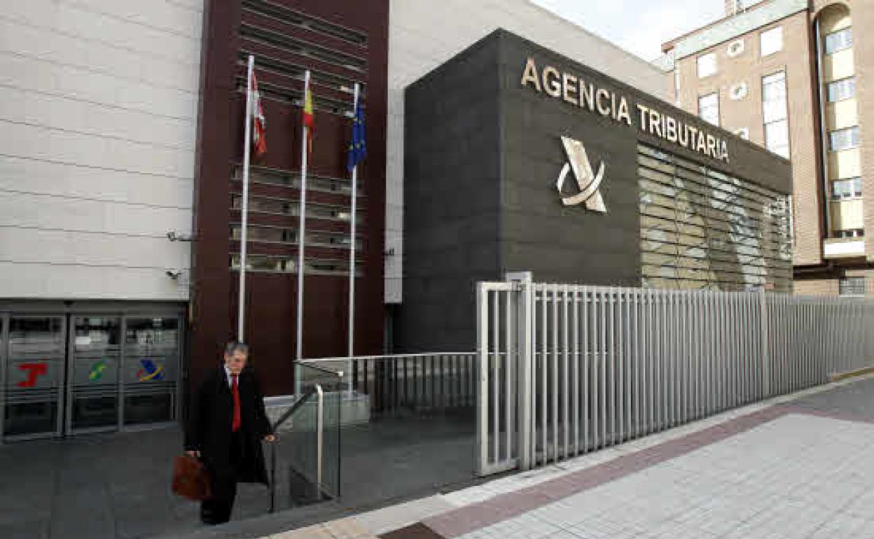Vista exterior de las sedes de la Agencia Tributaria 