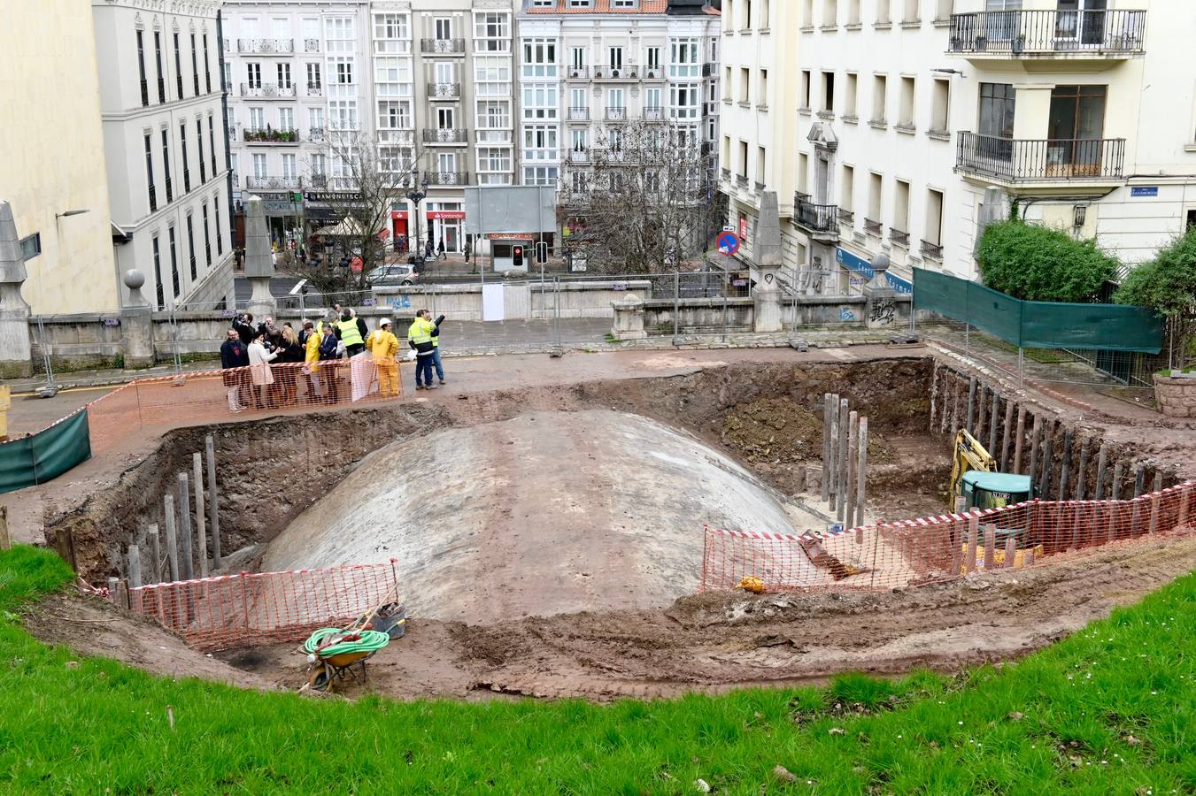 Estado de la obra del asensor que unirá el Pasaje de Peña con el Cabildo.