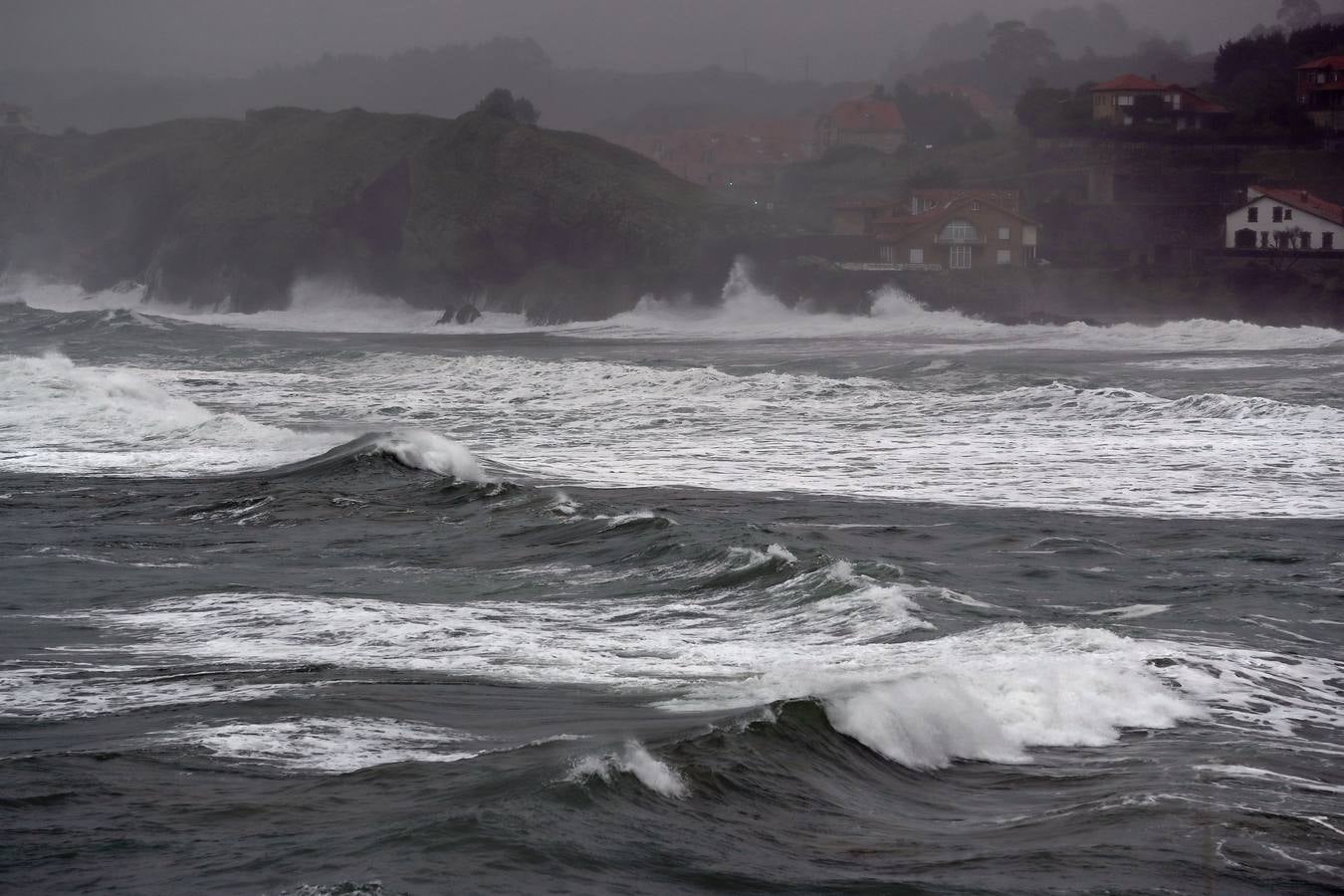 La costa de Comillas esta tarde