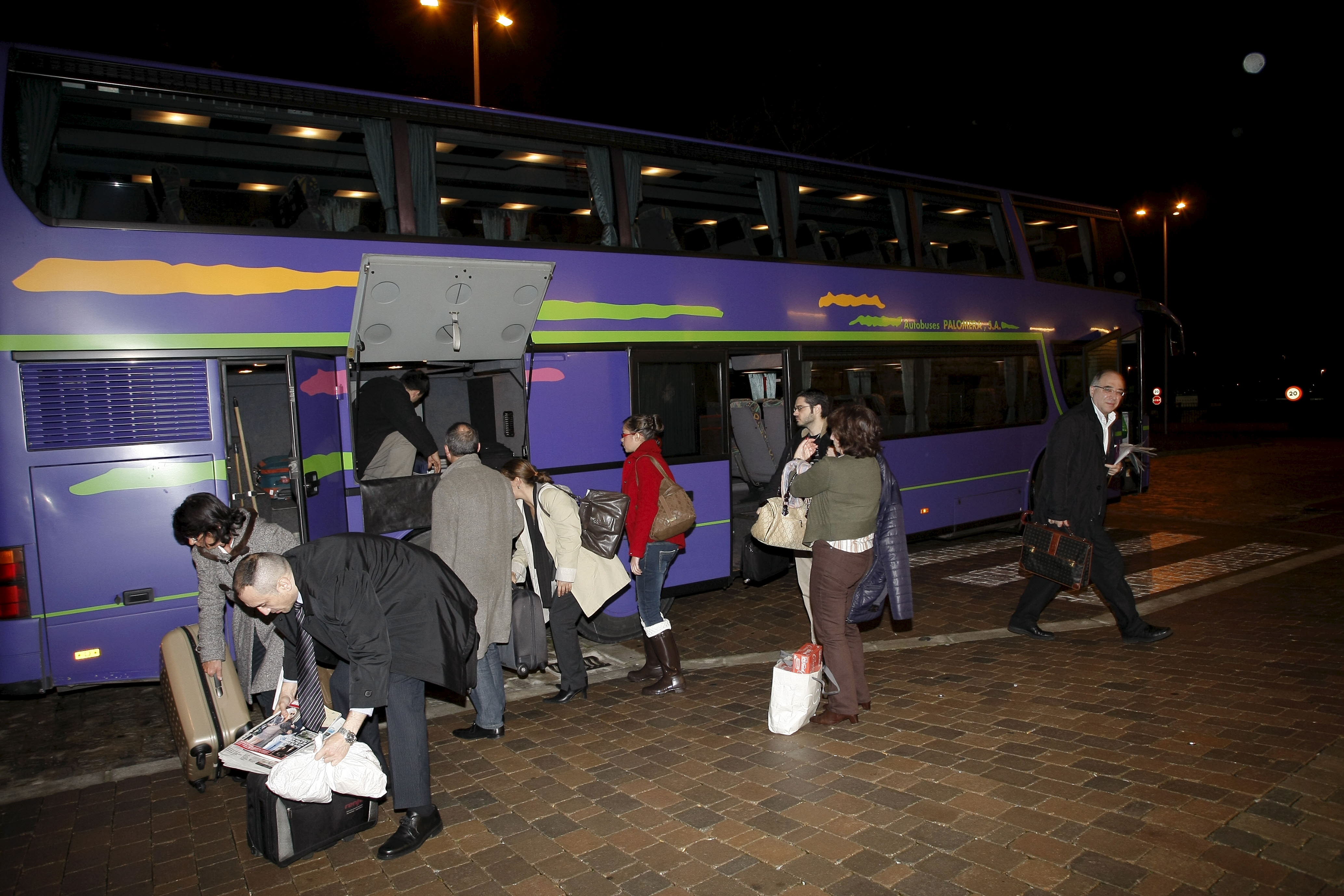 El Alvia a Madrid sufre una avería en Torrelavega que retrasa su viaje más de una hora
