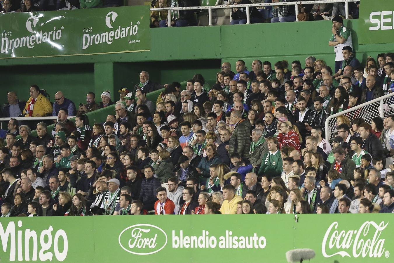 Fotos: Búscate si estuviste en la Tribuna Este de los Campos de Sport