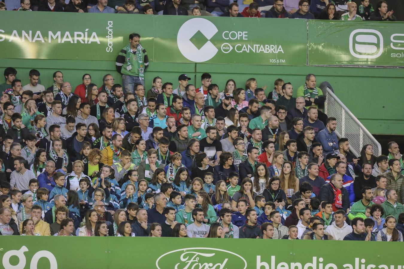 Fotos: Búscate si estuviste en la Tribuna Este de los Campos de Sport