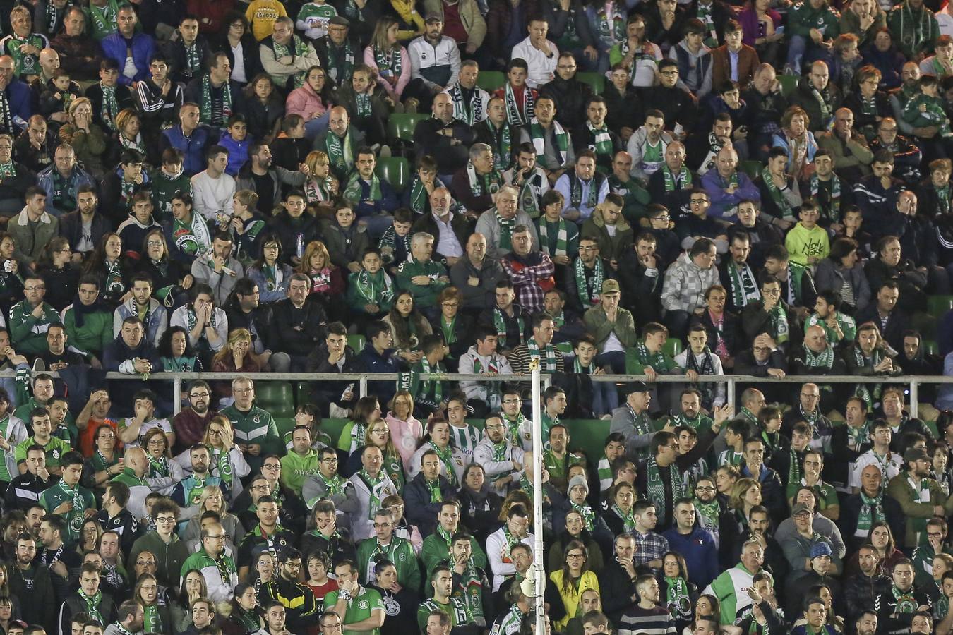 Fotos: Búscate si estuviste en la Tribuna Norte de los Campos de Sport