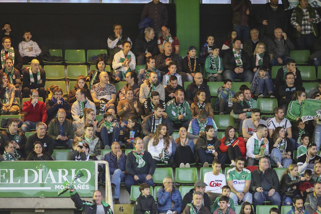 Fotos: Búscate si estuviste en la Tribuna Norte de los Campos de Sport