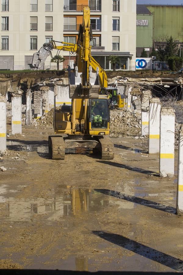 Fotos: Retirada de escombros y coches en Nueva Montaña