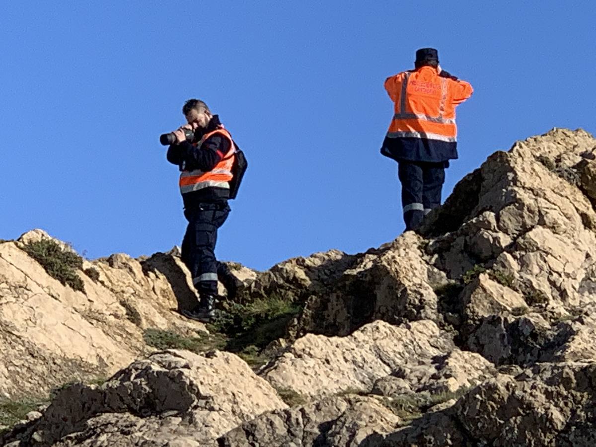 Imagen secundaria 2 - Se reanuda la búsqueda de Carlos Revilla en la costa de Liencres