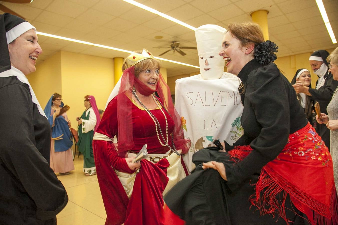 Fotos: Los mayores de Camargo disfrutan del Carnaval