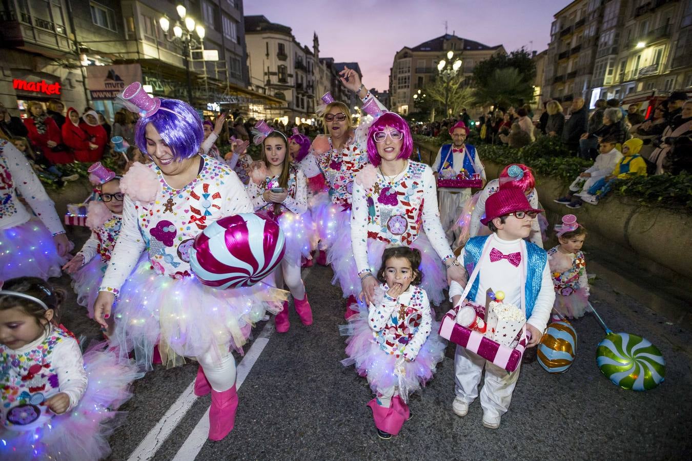 Fotos: Derroche de imaginación en el desfile de Santander