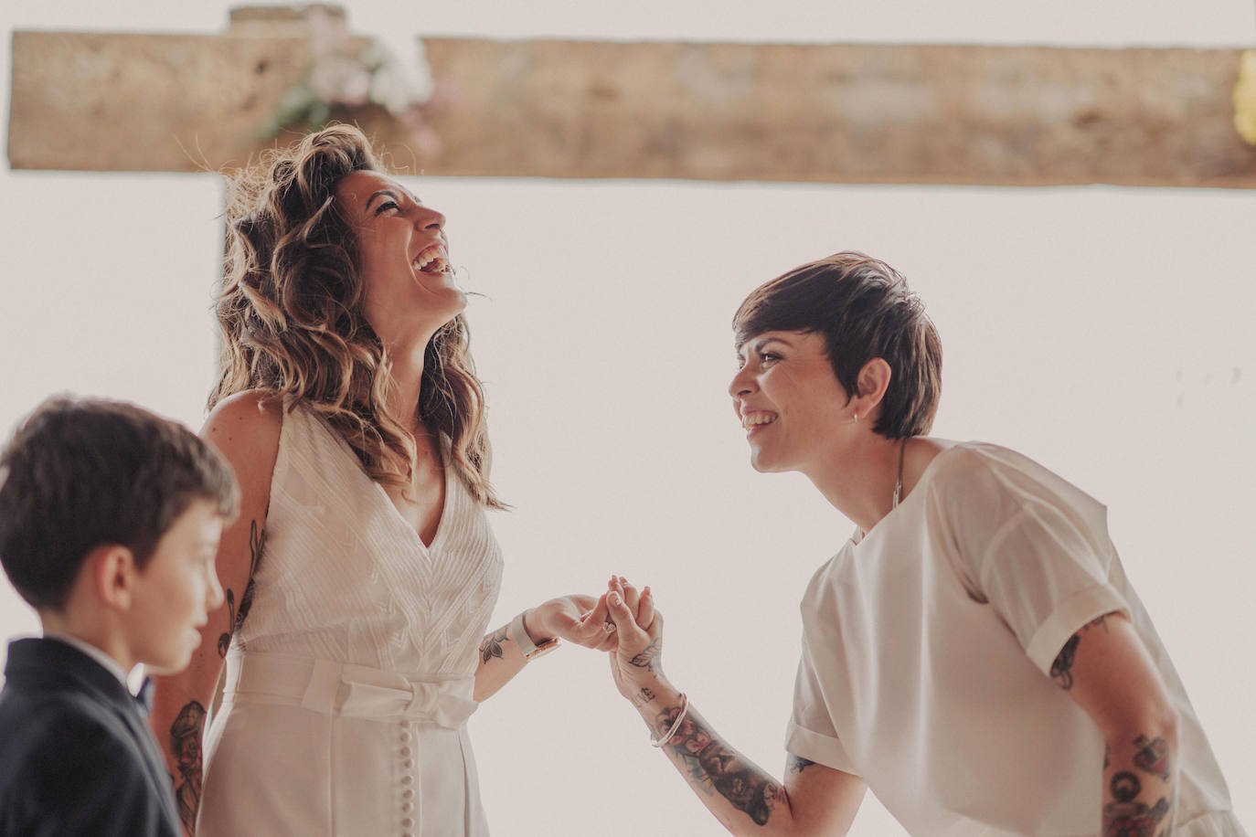 Imagen. María y Esther, felices el día de su boda.