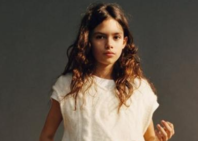 Imagen secundaria 1 - Ava Salazar posa para la nueva campaña de Zara Kid