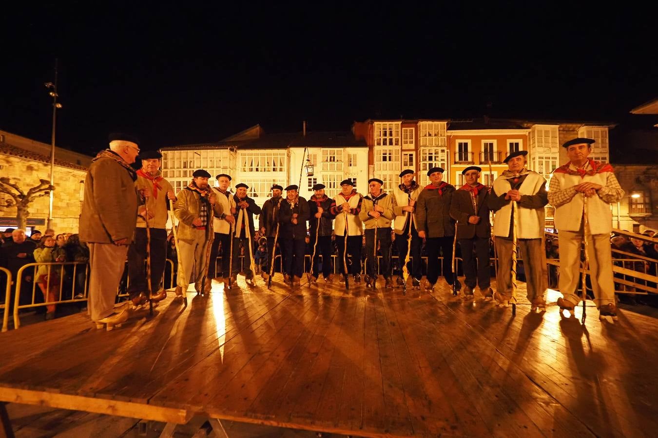 Santander, Torrelavega, Soba o Reinosa fueron algunos de los puntos donde se escucharon los tradicionales cantos de bienvenida a la primavera. En la imagen, las marzas de Reinosa