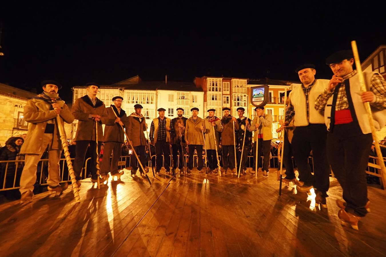 Santander, Torrelavega, Soba o Reinosa fueron algunos de los puntos donde se escucharon los tradicionales cantos de bienvenida a la primavera. En la imagen, las marzas de Reinosa