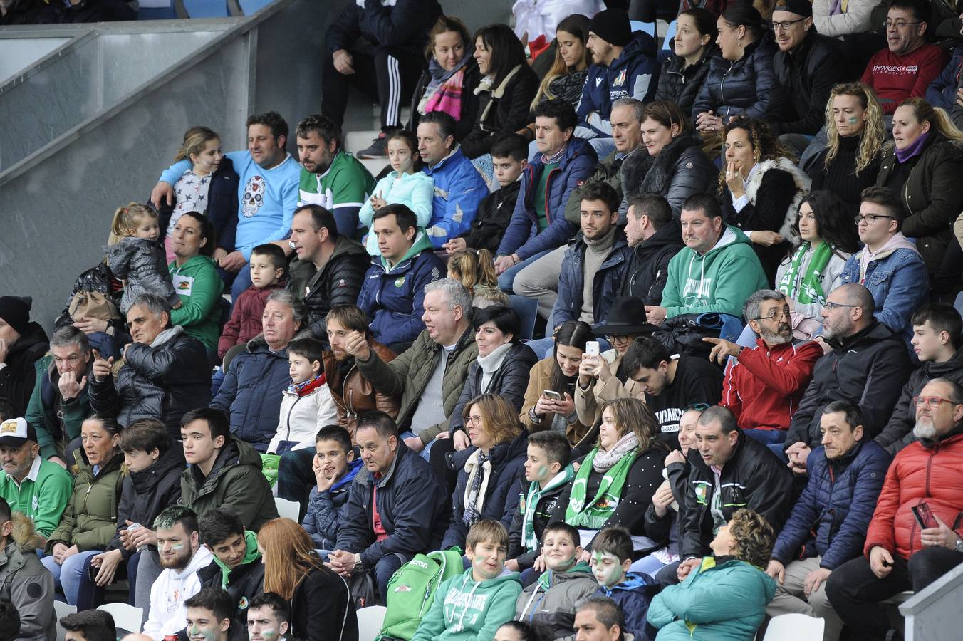 Fotos: Gran ambiente en el derbi del Malecón entre el Aldro Independiente y el Bathco