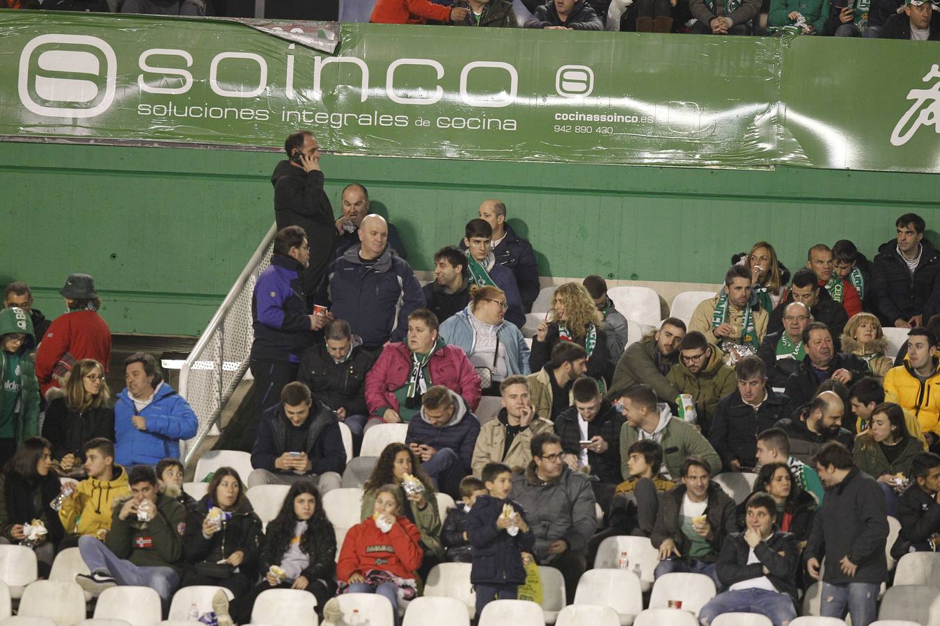 Fotos: Búscate si estuviste en la Tribuna Este de los Campos de Sport