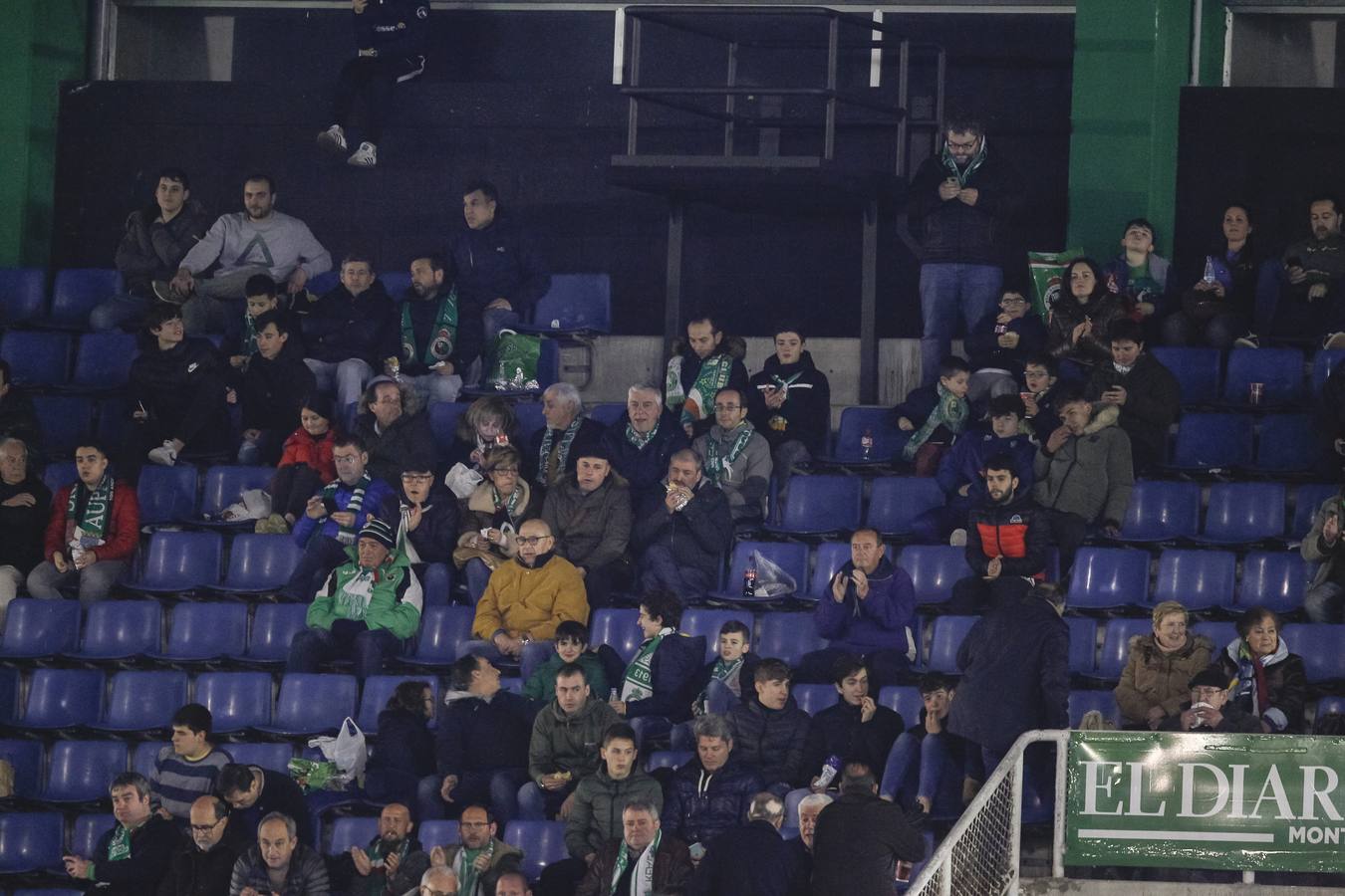 Fotos: Búscate si estuviste en la Tribuna Este de los Campos de Sport