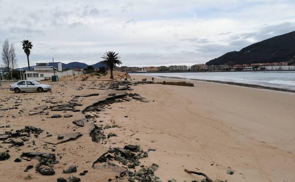 14 de febrero. El Puntal presentabaesta imagen tras el temporal de esa semana