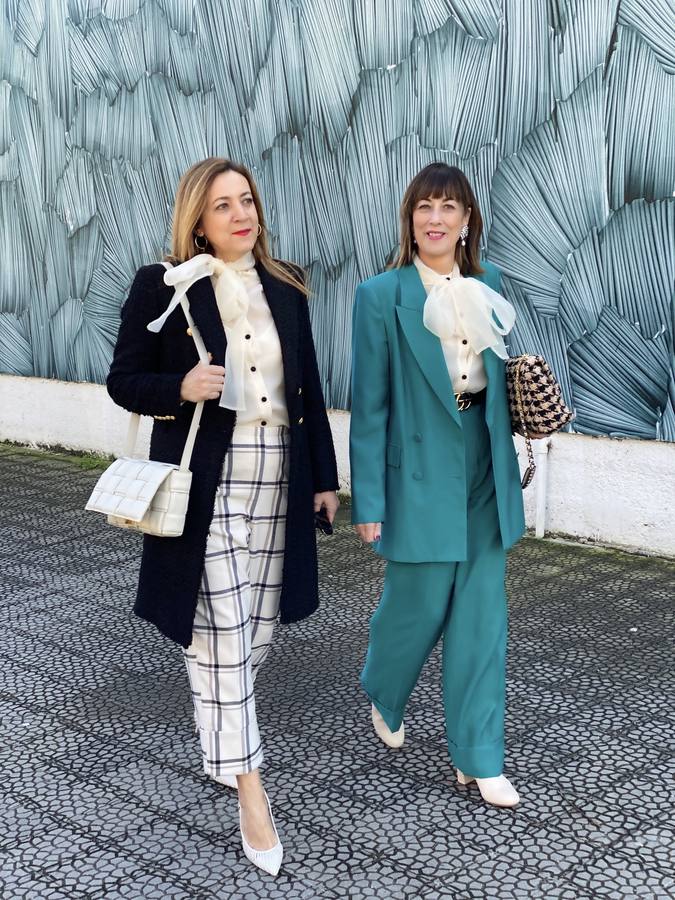 Gema de Luelmo y Rosa Melgar mostrarán en @dos._styles cómo viven la moda, nos darán ideas sobre cómo combinar prendas que tenemos en el armario y cómo lucir las nuevas tendencias. En esta ocasión nos muestran cómo sacar partido a una blusa de organza con gran lazada.