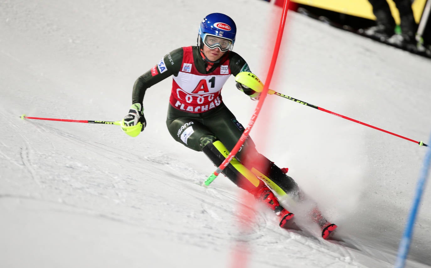 a Federación Internacional de Esquí (FIS) anula las dos últimas carreras por el coronavirus; y el noruego se alza con el título en la masculina y la italiana, en la femenina