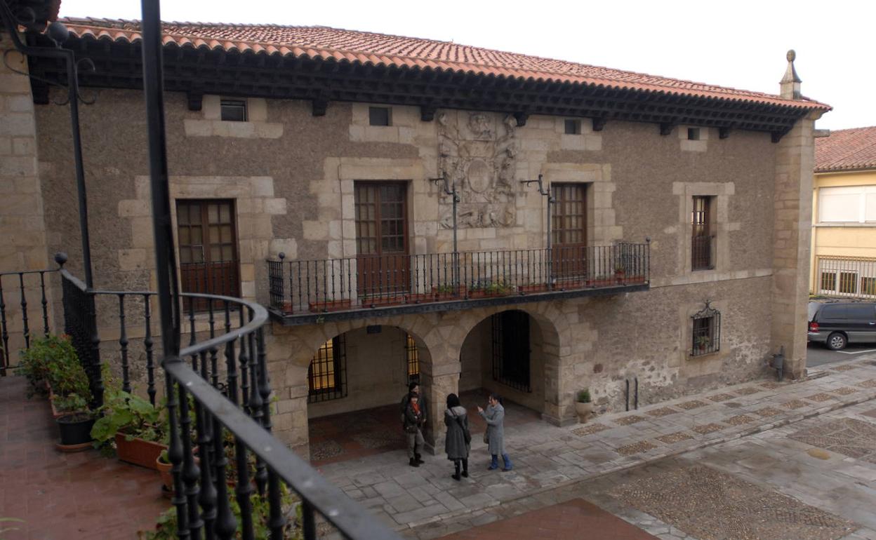 Palacio Marqués de Villapuente, hoy Casa Consistorial