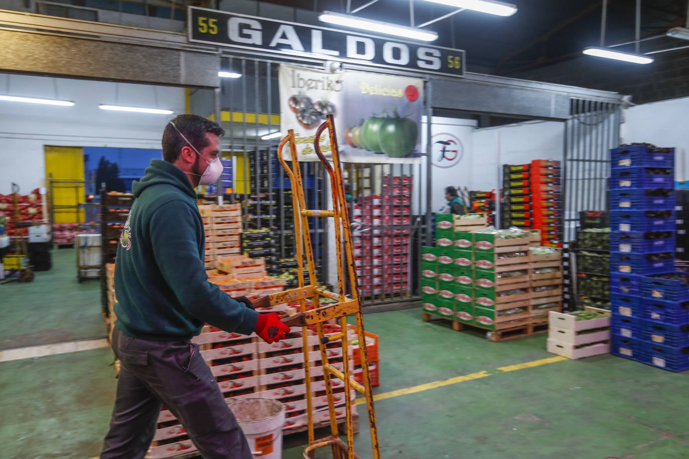 Fotos: Mercasantander, la despensa de las tiendas cántabras, tiene «existencias de sobra»