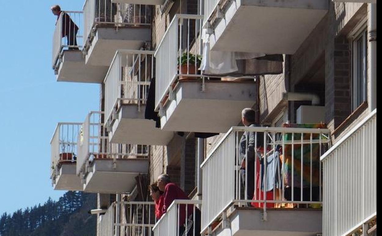 ¿Qué haces desde tu balcón? Cuéntanoslo y mándanos una foto