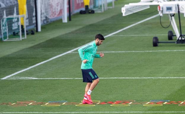 Marco Asensio, trabajando en Valdebebas. 