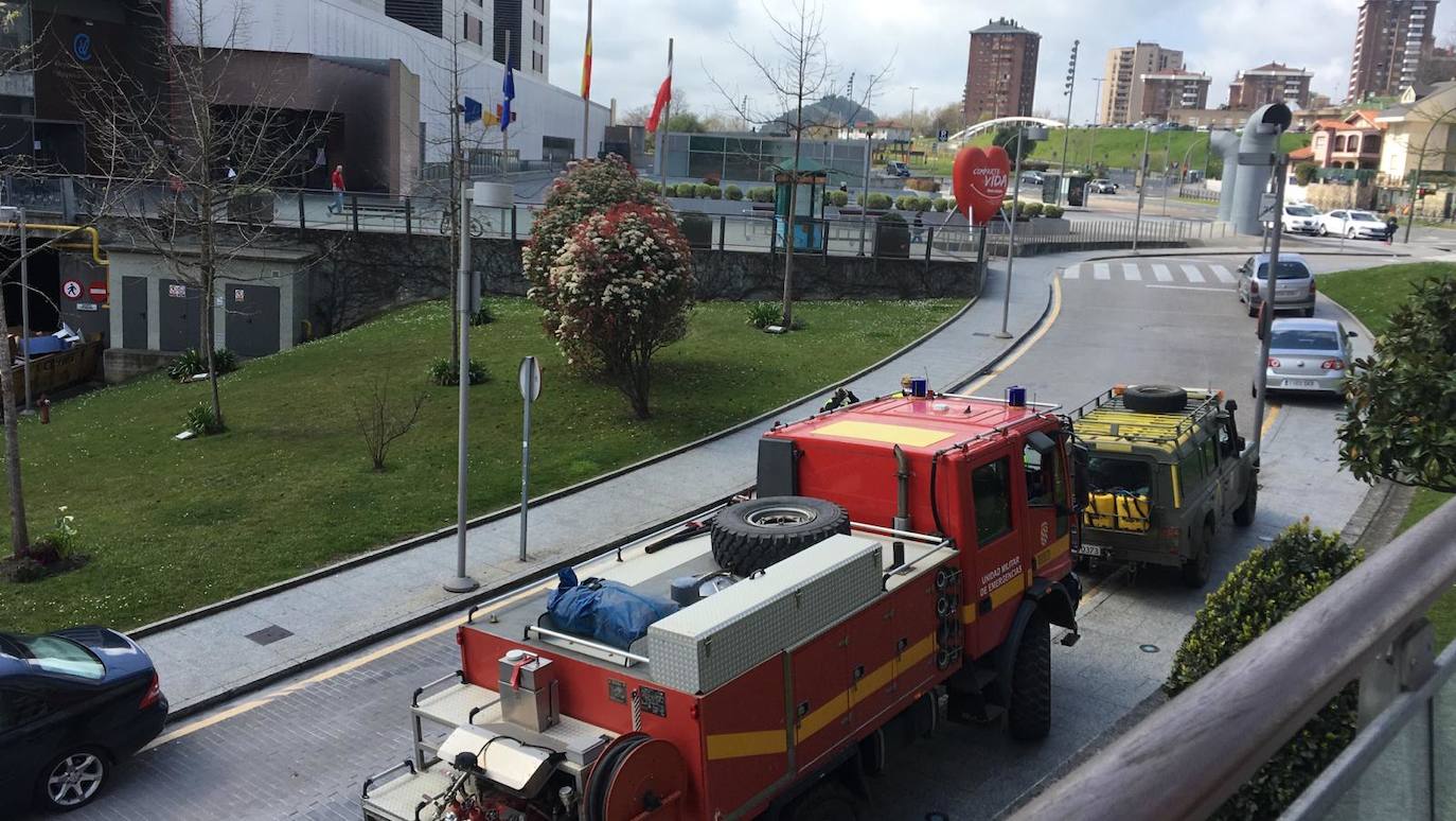 Casi un centenar de efectivos de la Unidad Militar de Emergencias de León está en la región, El equipo ha comenzado a trabajar en la zona de El Sardinero y en Valdecilla y centros de salud.