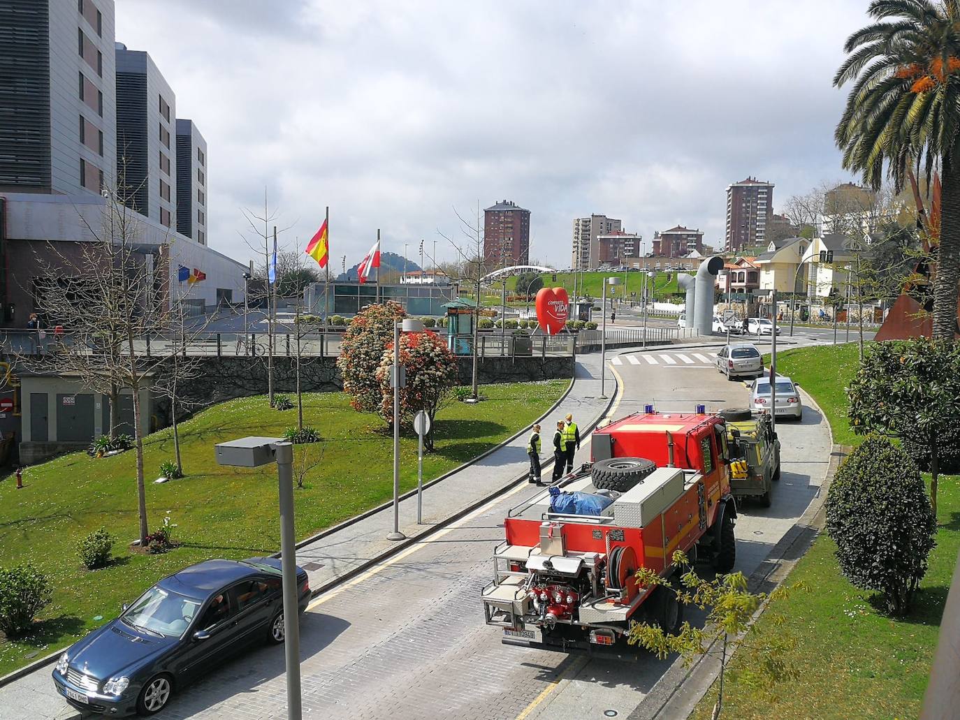 Casi un centenar de efectivos de la Unidad Militar de Emergencias de León está en la región, El equipo ha comenzado a trabajar en la zona de El Sardinero y en Valdecilla y centros de salud.